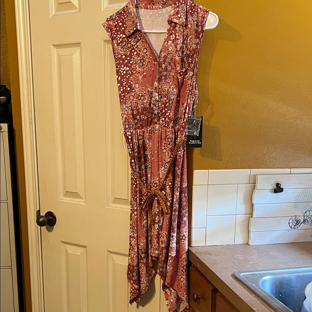 Floral Sleeveless Dress in Pink